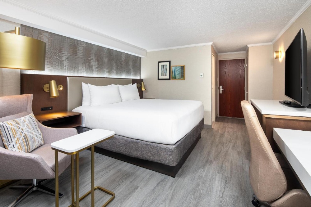 Crowne Plaza TORONTO AIRPORT Main image